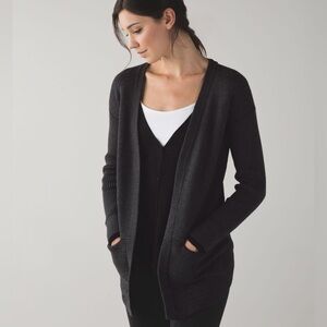 Lululemon Vestigan Cardigan Sweater Heathered Grey - Size 6